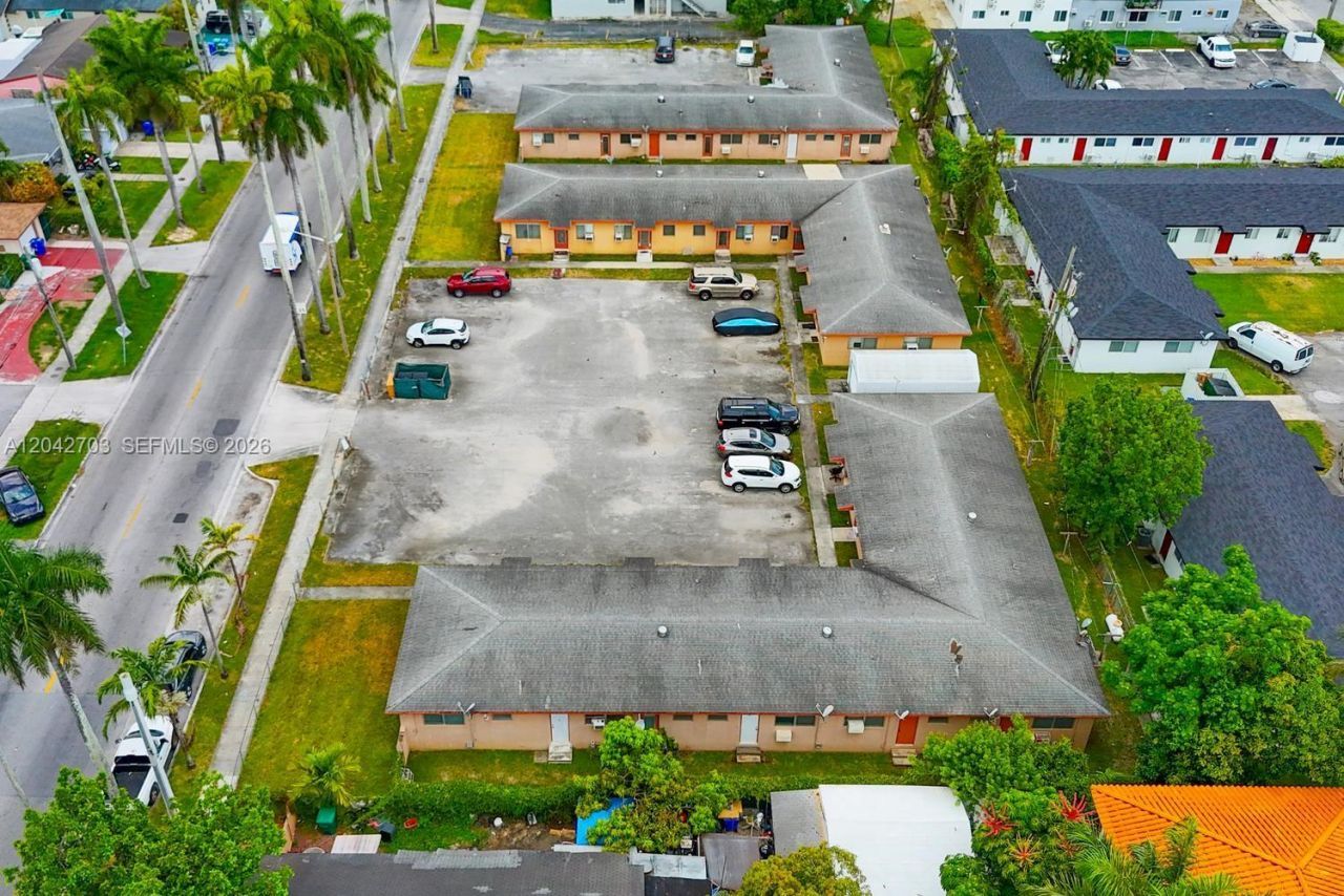 1915 NW 28th St, Miami, FL 33142 Photo