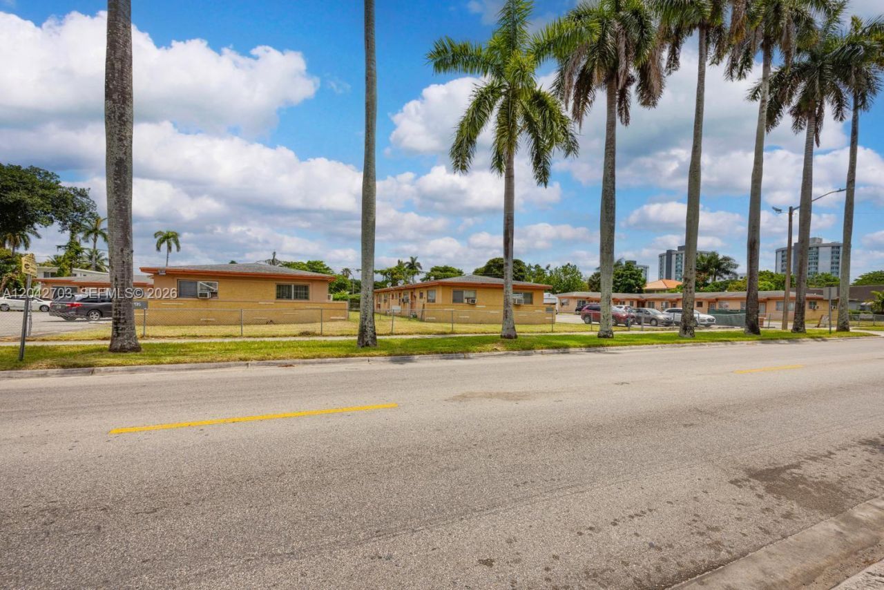 1915 NW 28th St, Miami, FL 33142 Photo