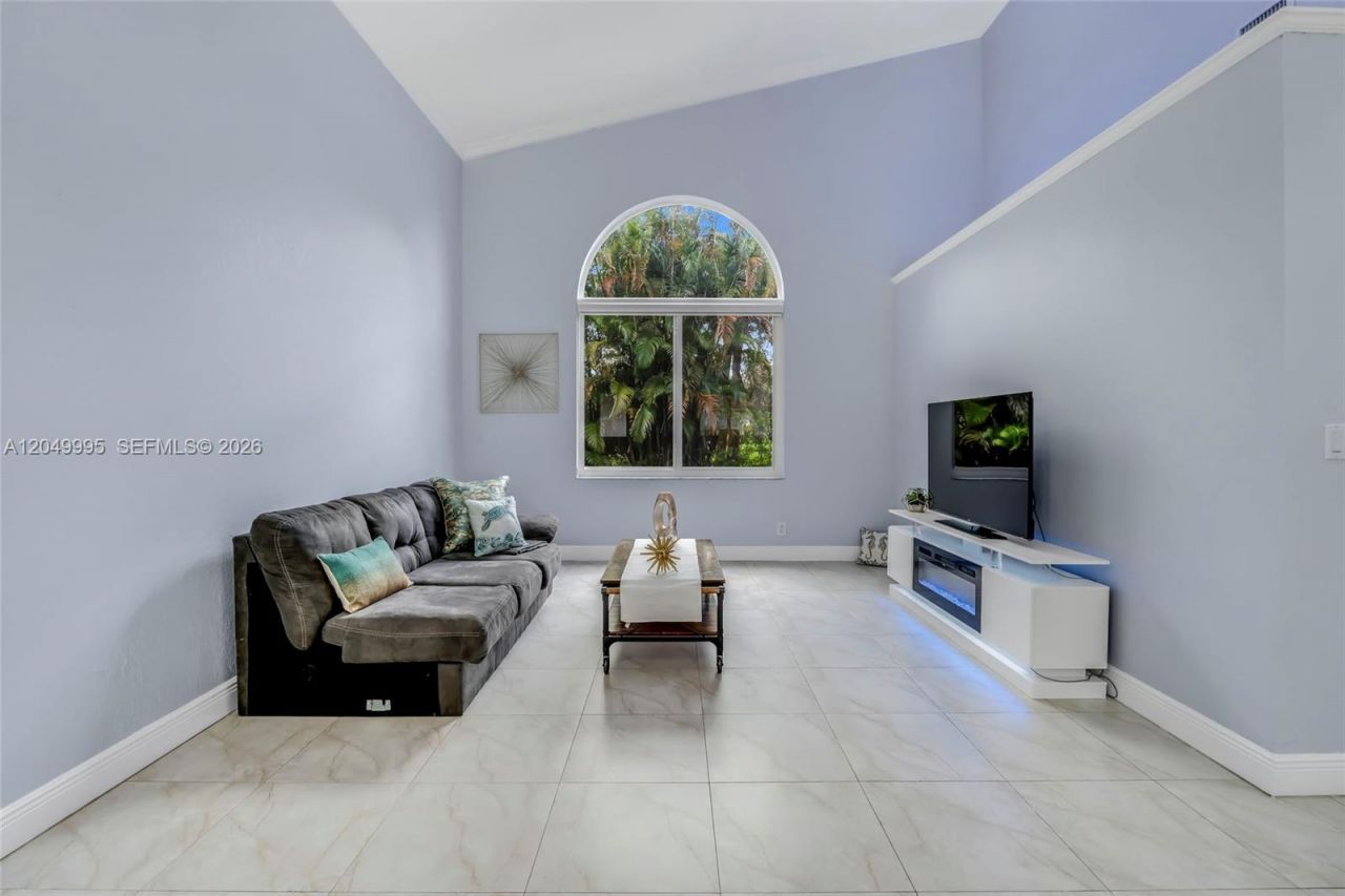 7569 Parkside Ln , Margate, FL 33063 Photo