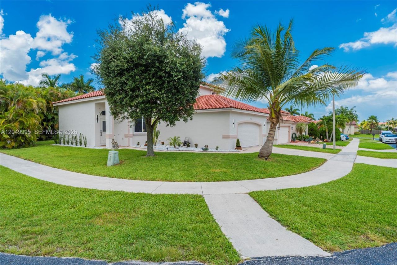 7569 Parkside Ln , Margate, FL 33063 Photo