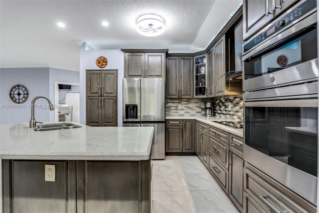 7569 Parkside Ln , Margate, FL 33063 Photo