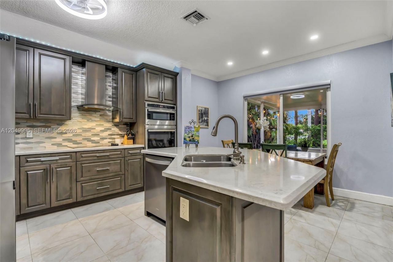 7569 Parkside Ln , Margate, FL 33063 Photo