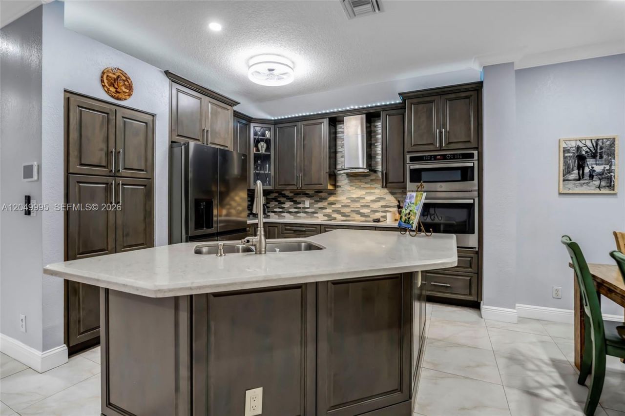 7569 Parkside Ln , Margate, FL 33063 Photo