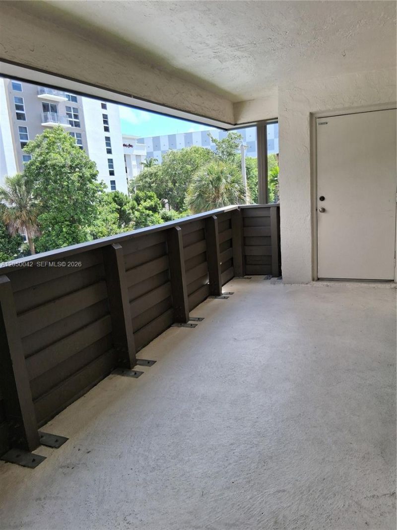 8315 SW 72nd Ave, Unit 303B, Miami, FL 33143 Photo