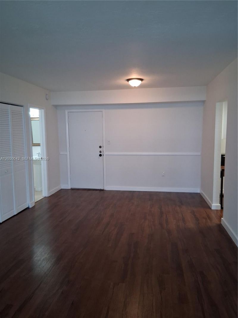 8315 SW 72nd Ave, Unit 303B, Miami, FL 33143 Photo