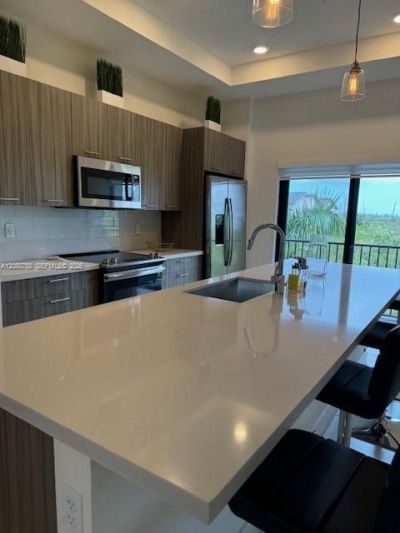 8031 NW 104th Ave , Unit 32, Doral, FL 33178 Photo