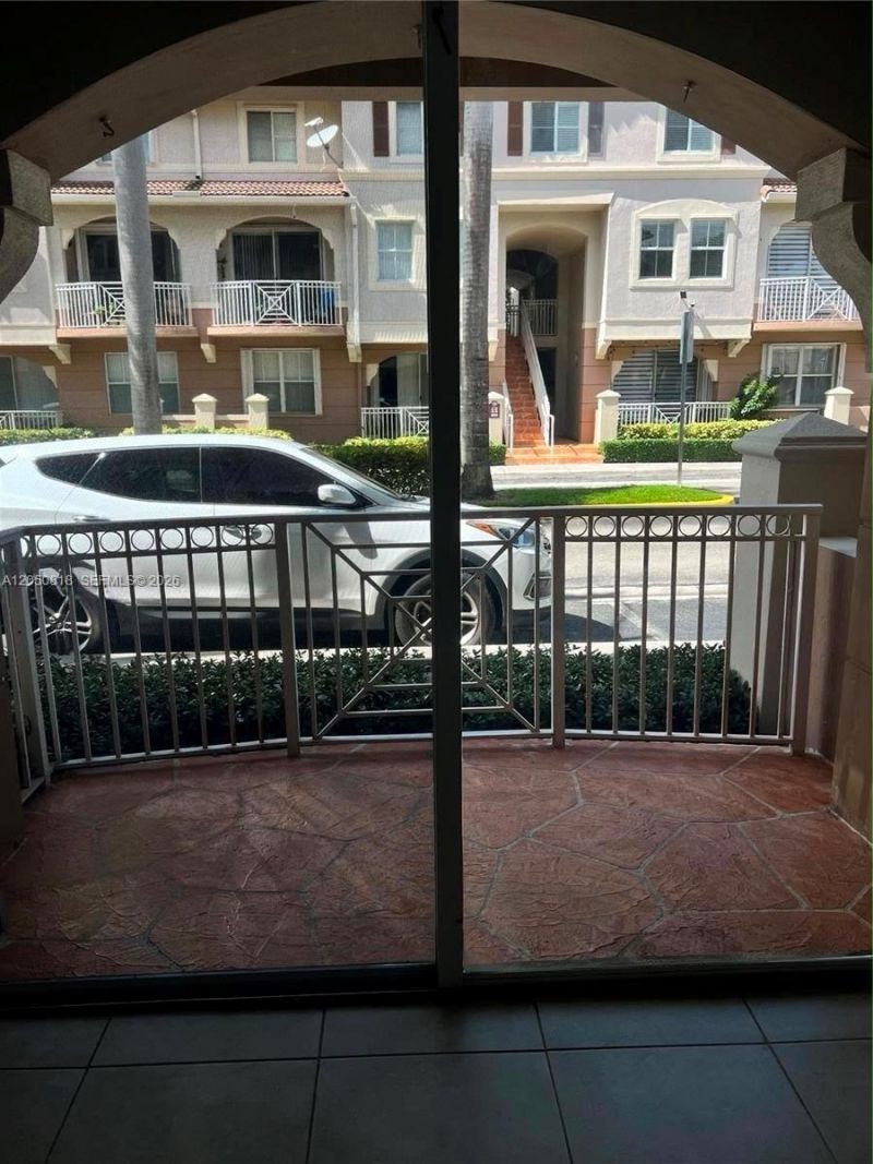 8936 W Flagler St , Unit 108, Miami, FL 33174 Photo