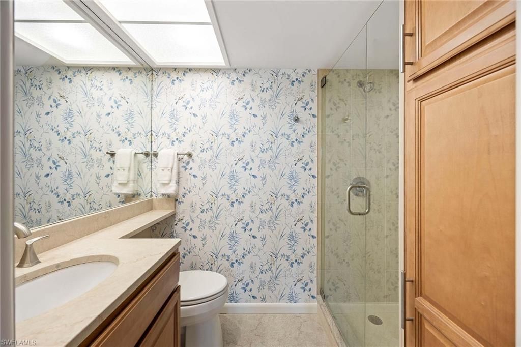 45 High Point Cir S, Unit 303, Naples, FL 34103 Photo
