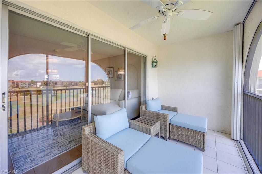 45 High Point Cir S, Unit 303, Naples, FL 34103 Photo