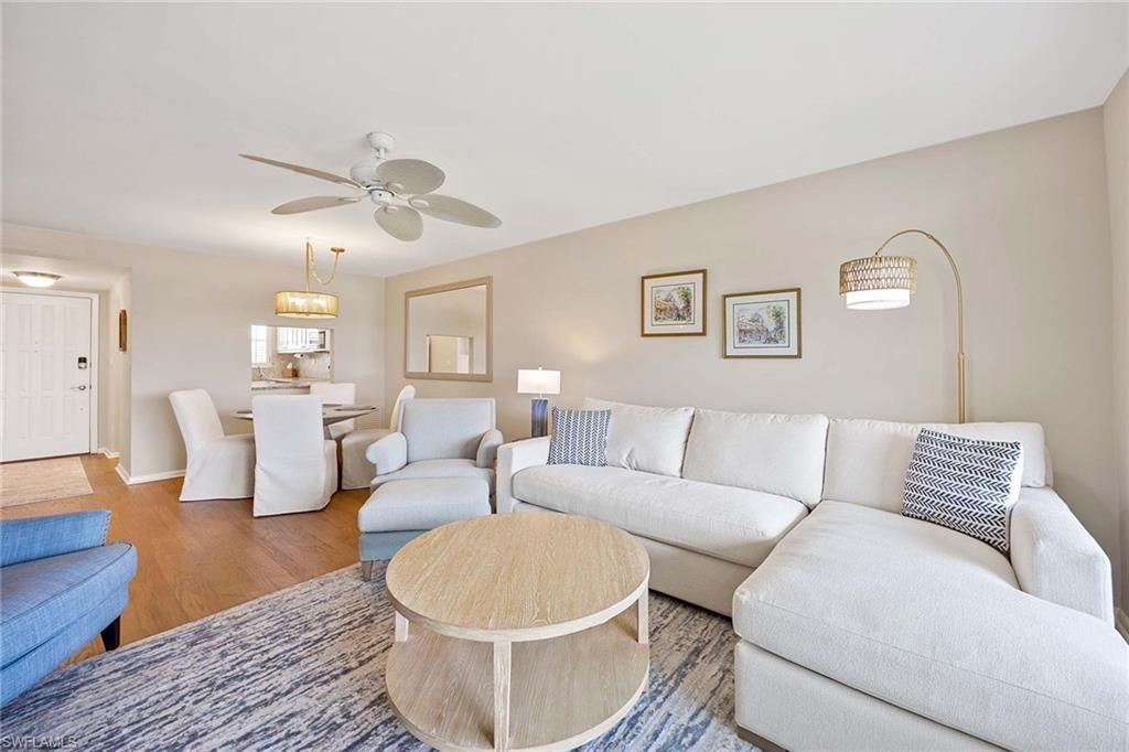 45 High Point Cir S, Unit 303, Naples, FL 34103 Photo