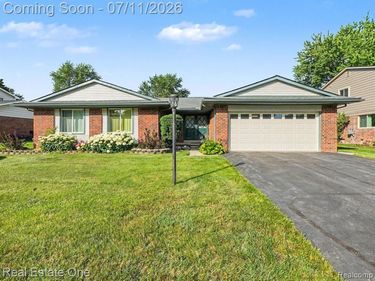 22550 Brookforest Road, Novi, MI 48375