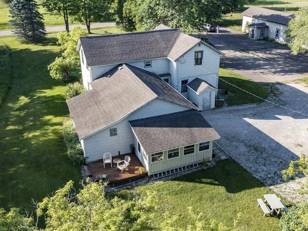 1600 TOWNSEND ROAD, Waupaca, WI 54981