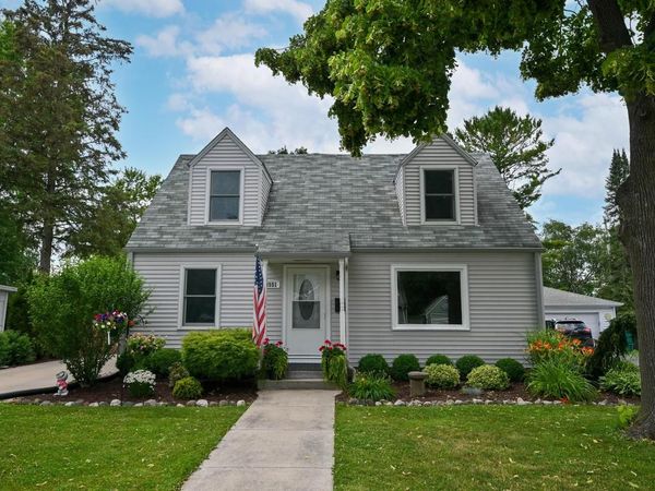 W166N8551 Theodore AVENUE, Menomonee Falls, WI 53051
