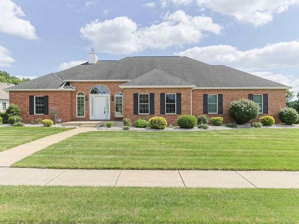 1360 Deerfield Court, South Bend, IN 46614