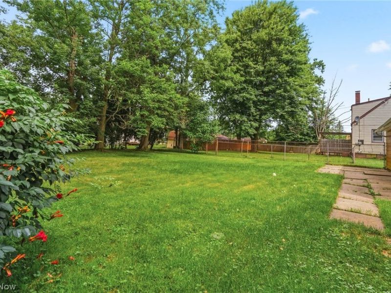 934 Meadowbrook Avenue, Alliance, OH 44601 Photo 17