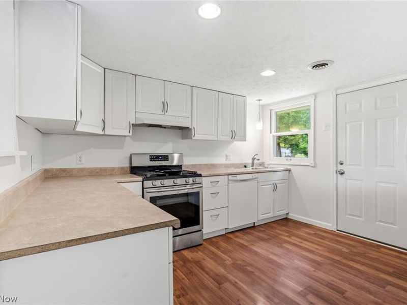 934 Meadowbrook Avenue, Alliance, OH 44601 Photo 6