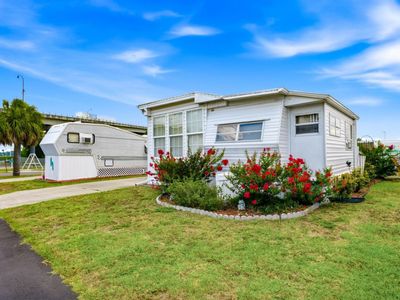 206 High Tide Dr. , North Myrtle Beach, SC 29582