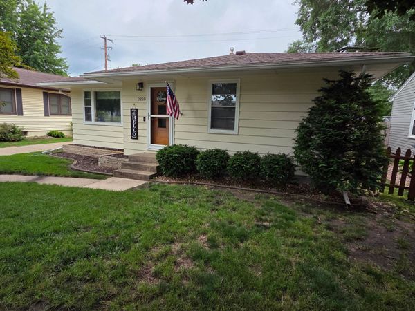 1859 W 4th Street , Winona, MN 55987