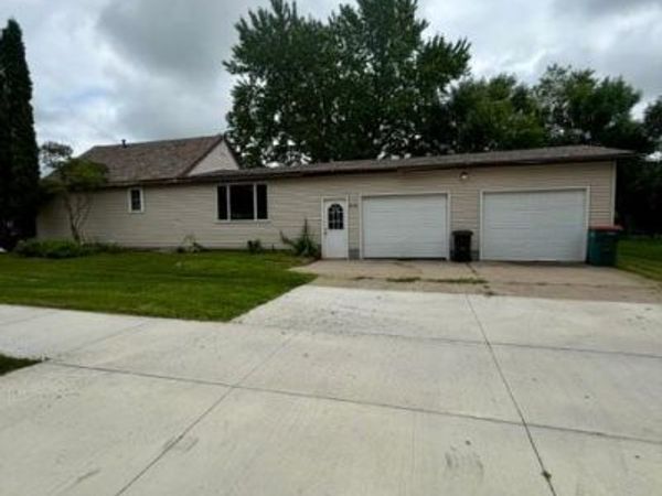 306 SW Brown Street , Verndale, MN 56481