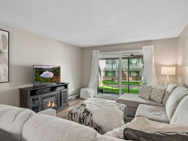 10540 43rd Avenue N, Unit 103, Plymouth, MN 55442