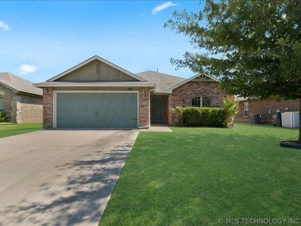 1110 E 146th Court S, Glenpool, OK 74033