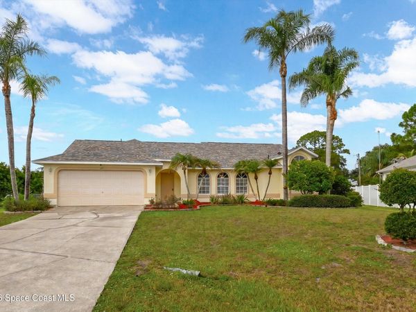 541 Tuttle Court SE , Palm Bay, FL 32909