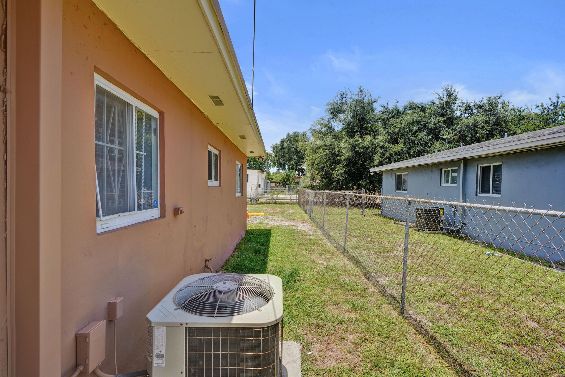 2147 NW 100th Street, Miami, FL 33147 Photo