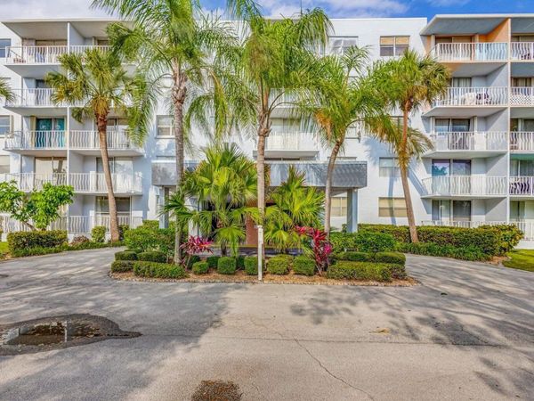 480 Executive Center Drive, Unit 2g, West Palm Beach, FL 33401