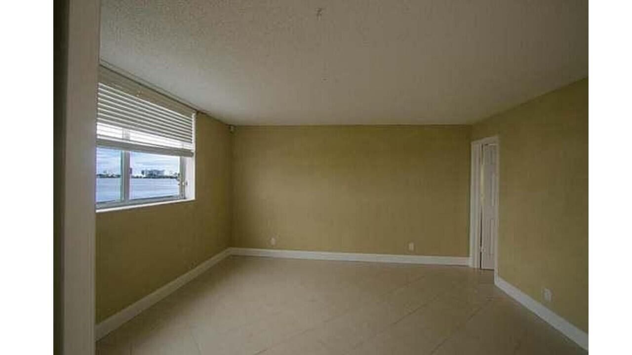 480 Executive Center Drive, Unit 2g, West Palm Beach, FL 33401 Photo
