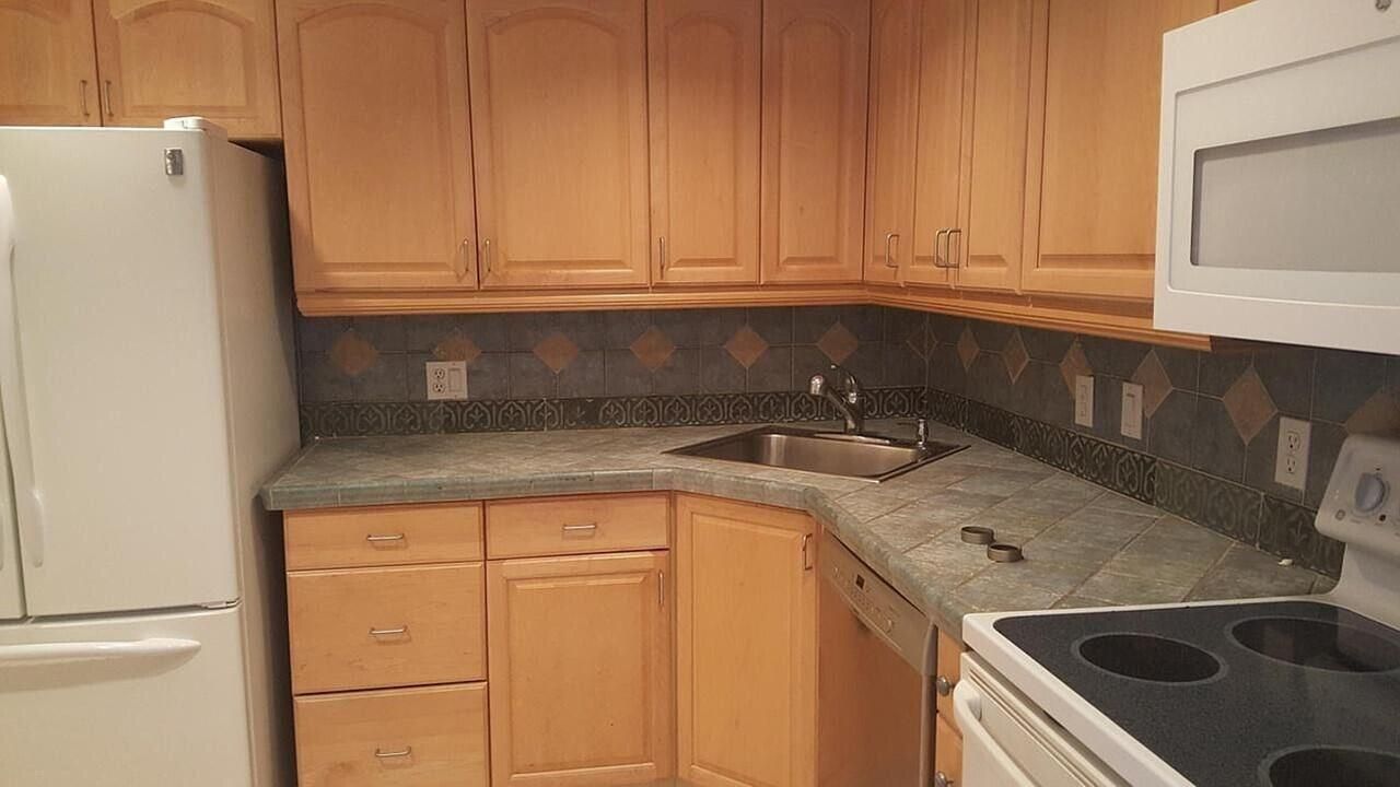480 Executive Center Drive, Unit 2g, West Palm Beach, FL 33401 Photo