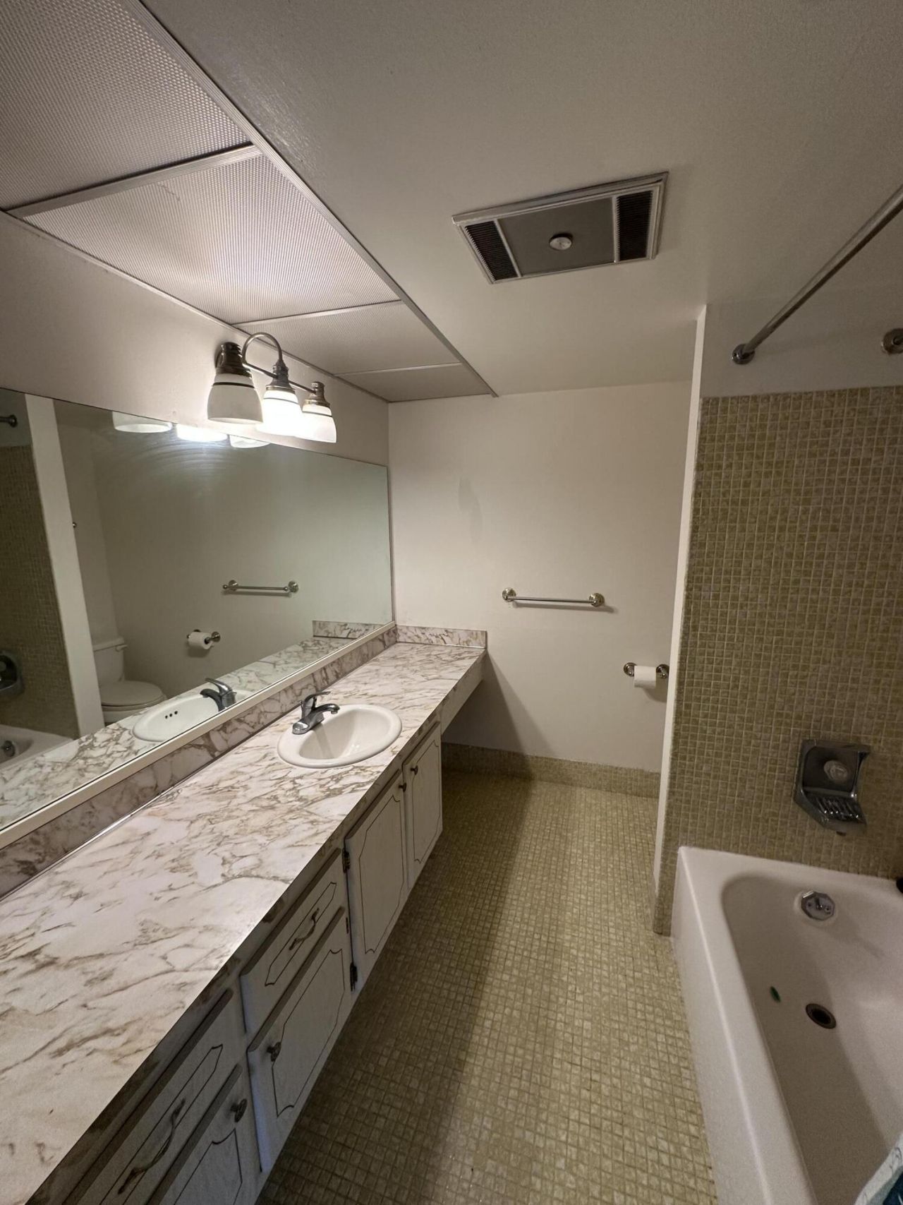 103 Greenbrier C, West Palm Beach, FL 33417 Photo