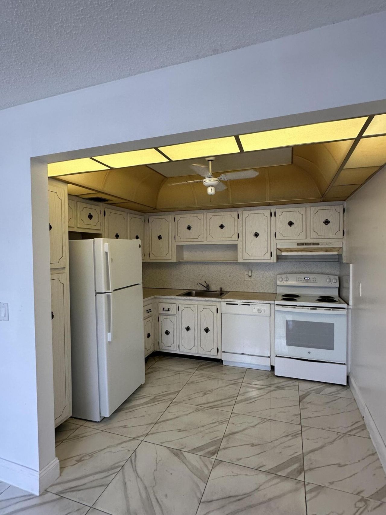 103 Greenbrier C, West Palm Beach, FL 33417 Photo