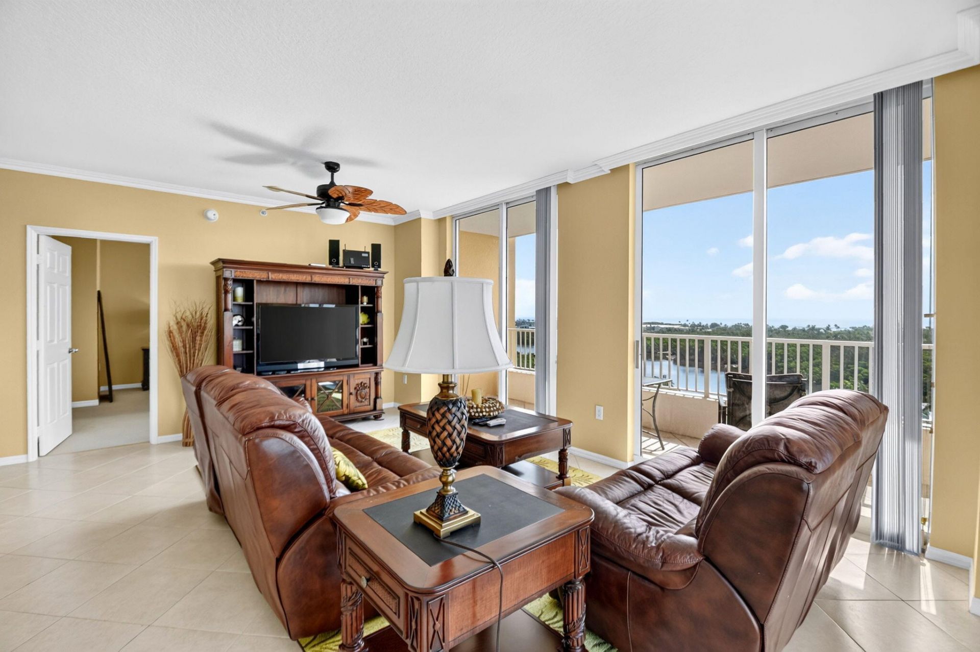 625 Casa Loma Boulevard, Unit 1002, Boynton Beach, FL 33435 Photo