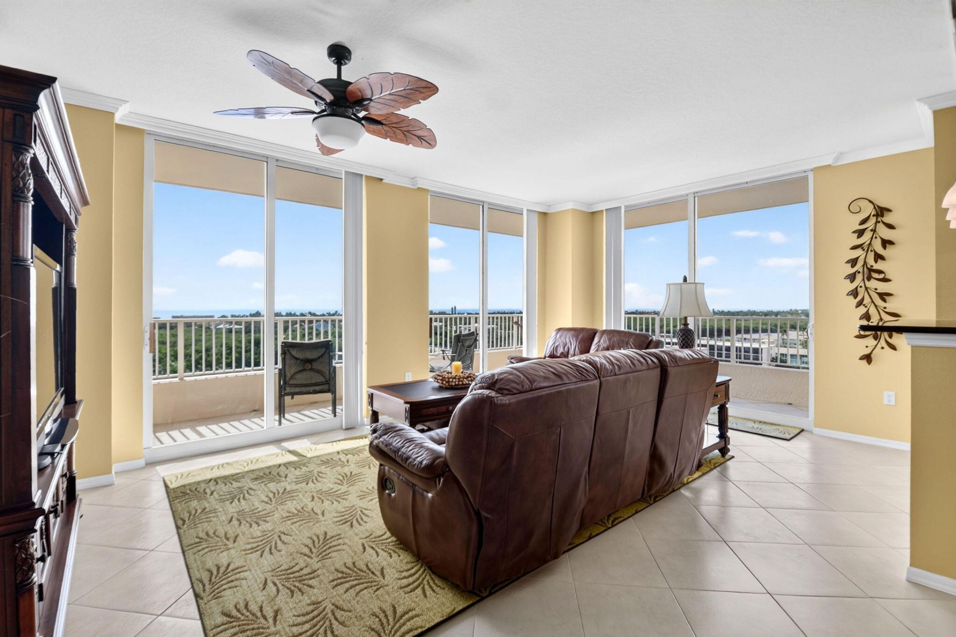 625 Casa Loma Boulevard, Unit 1002, Boynton Beach, FL 33435 Photo