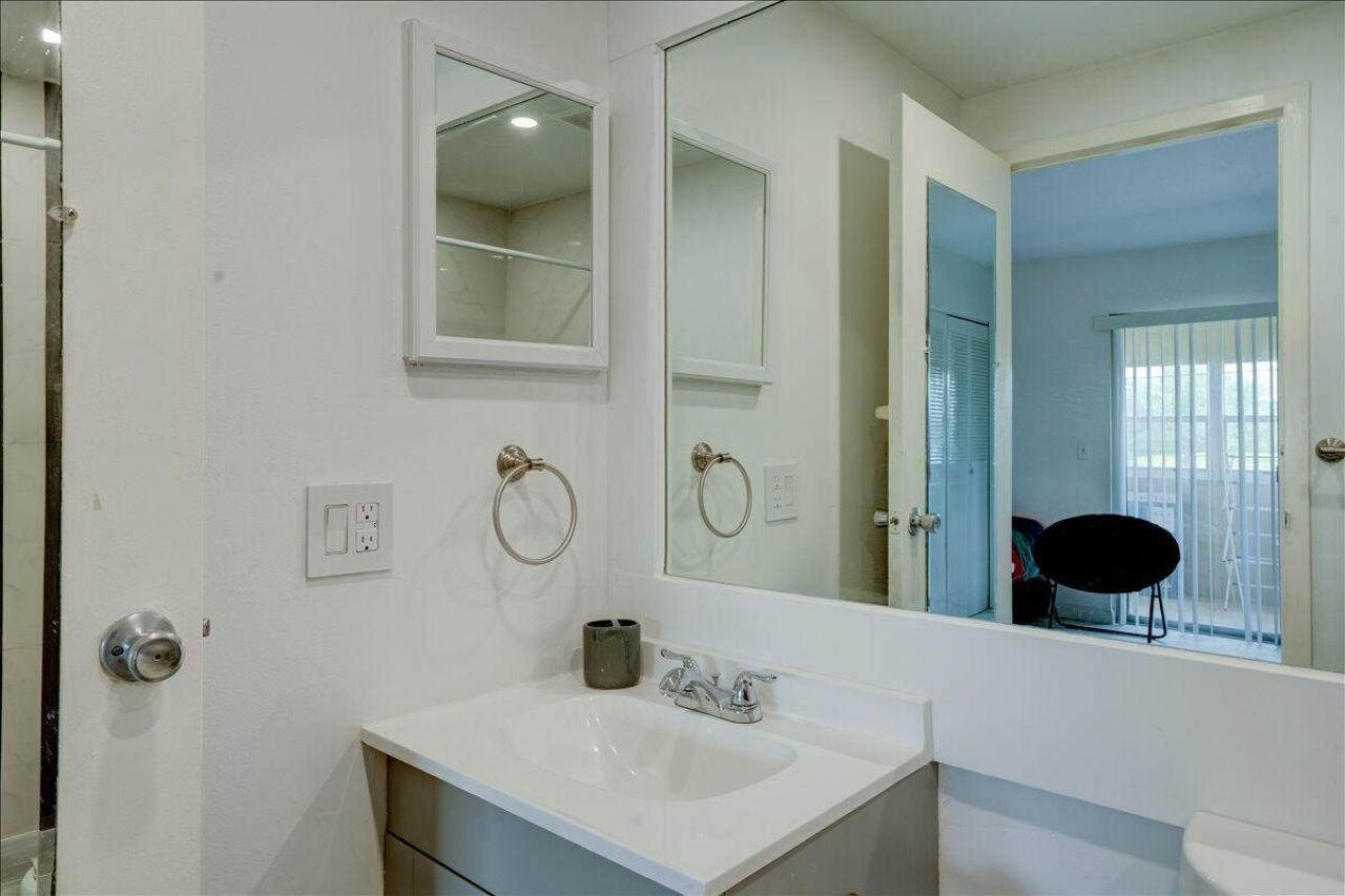 222 Saxony E, Unit 222, Delray Beach, FL 33446 Photo