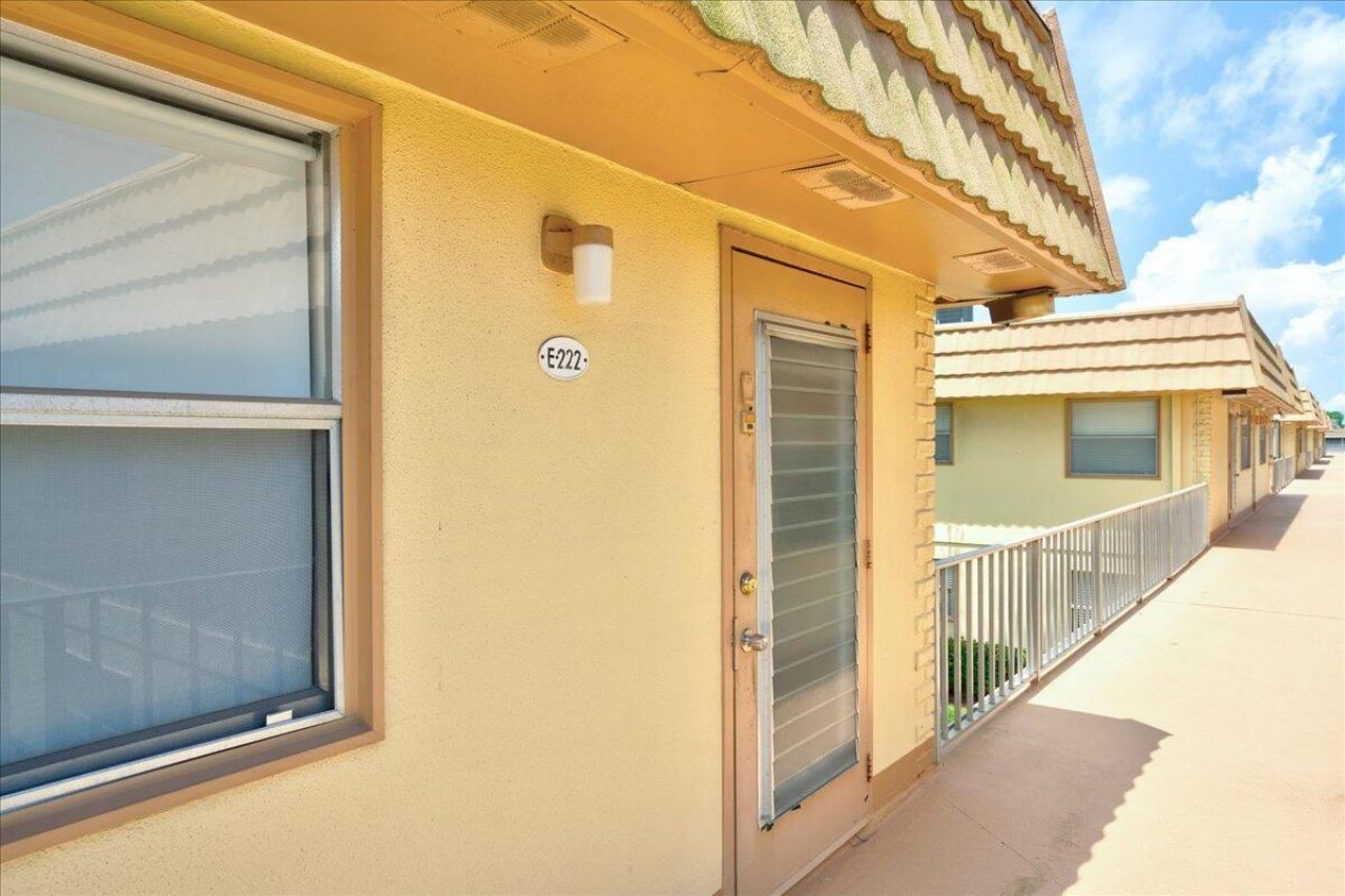222 Saxony E, Unit 222, Delray Beach, FL 33446 Photo