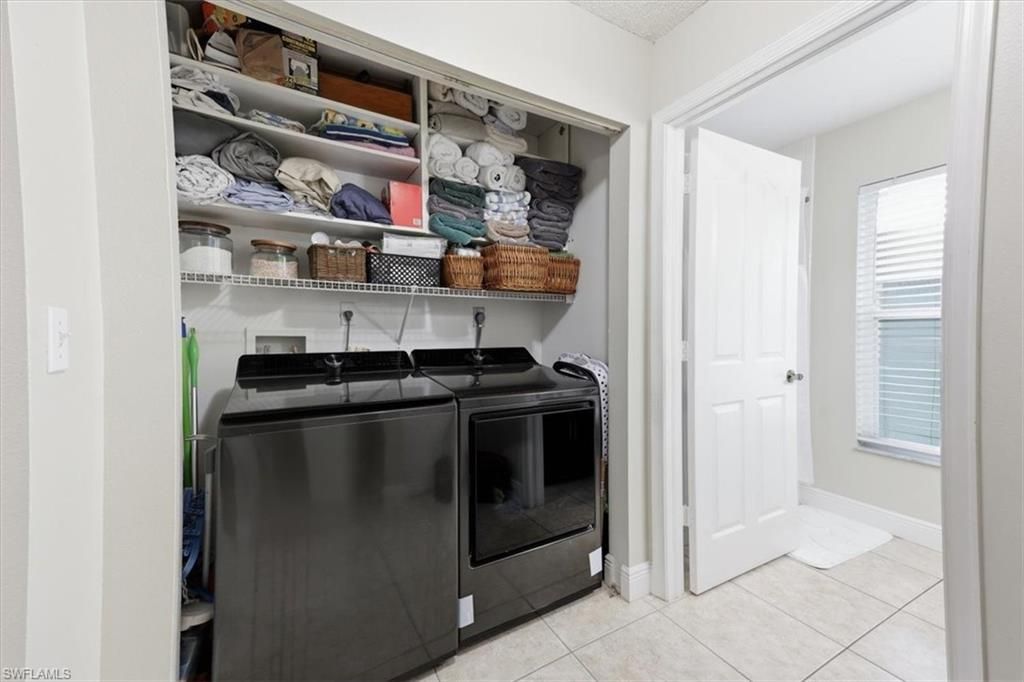 905 New Waterford Dr , Unit 204, Naples, FL 34104 Photo