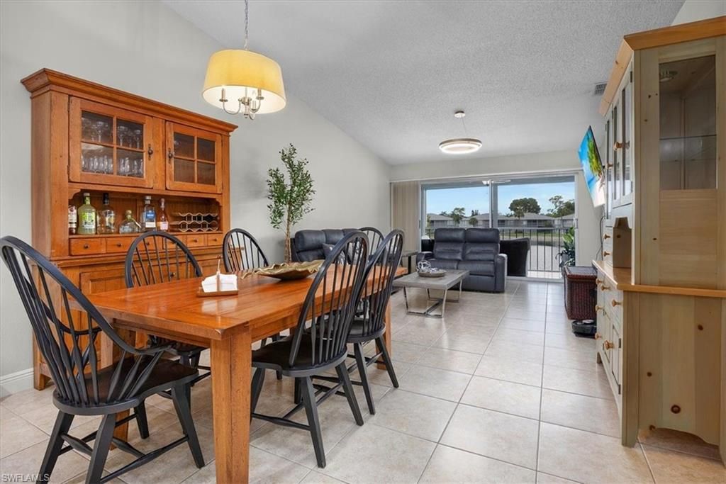 905 New Waterford Dr , Unit 204, Naples, FL 34104 Photo