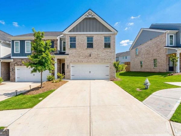 2568 Swan Lake Drive, Grayson, GA 30017