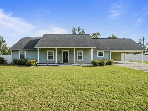 415 Walter Street, Odum, GA 31555