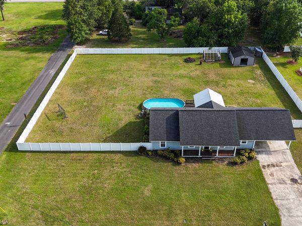 415 Walter Street, Odum, GA 31555