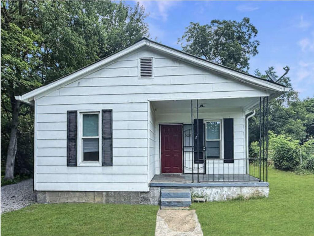 2009 Robbins Street , Chattanooga, TN 37404 Main Photo