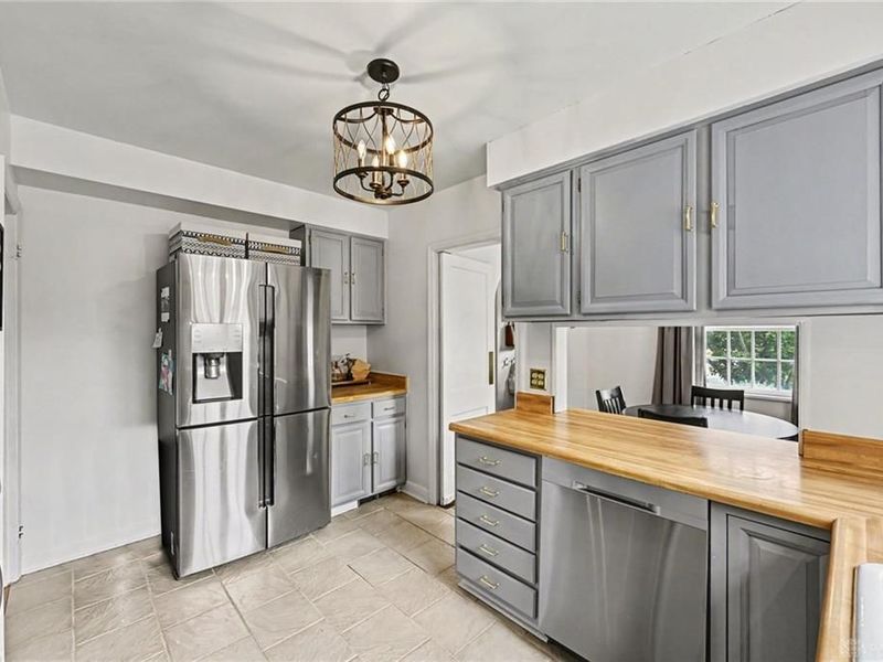 323 Orchard Drive, Oakwood, OH 45419 Photo 9