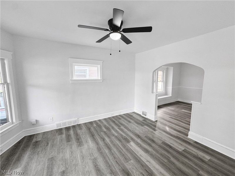 977 Nathaniel Road, Cleveland, OH 44110 Photo 9