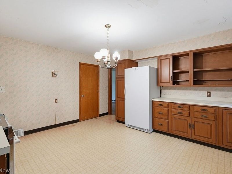 21 Hampshire Road, Akron, OH 44313 Photo 20