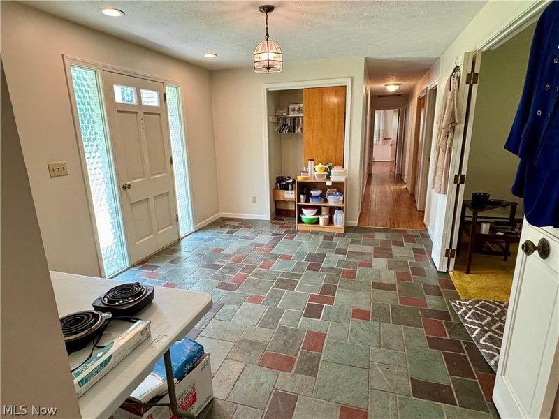 2838 Forest Lane, Willoughby Hills, OH 44094 Photo 2