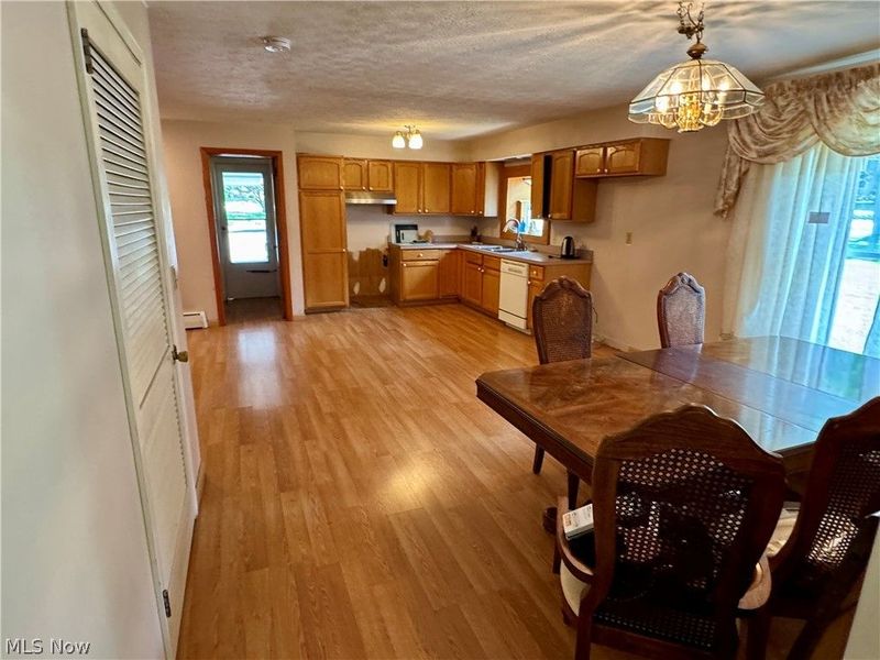 2838 Forest Lane, Willoughby Hills, OH 44094 Photo 4