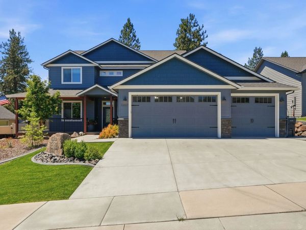 25517 N Sheridan Rd, Chattaroy, WA 99003