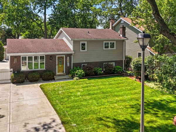 786 N Parker Street, Elmhurst, IL 60126