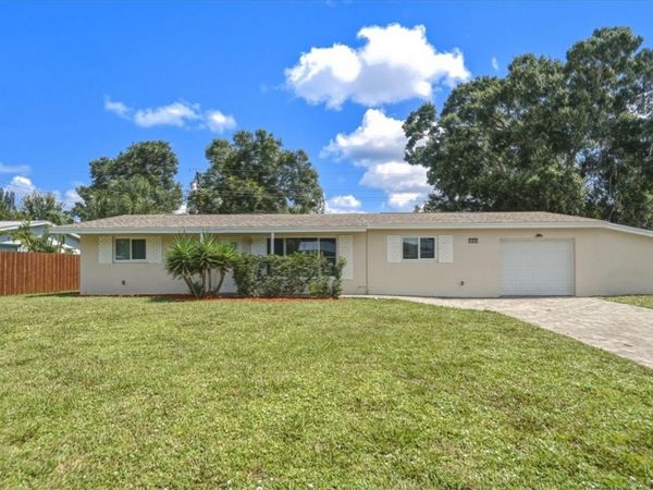1956 1st Place SW, Vero Beach, FL 32962
